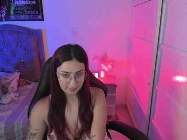 naked chatroom Laurahoot20
