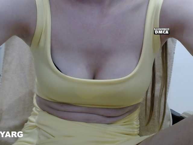 arishaaaa01 live cam on BongaCams