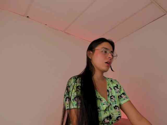 Megan-UwU webcam