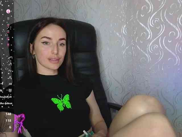 Model: xxadrihanna