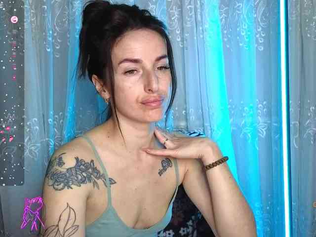 xxadrihanna webcam