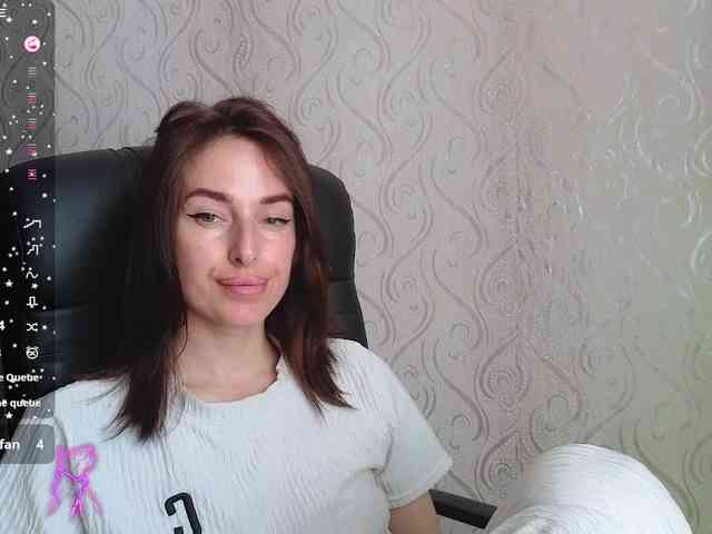 Model: xxadrihanna