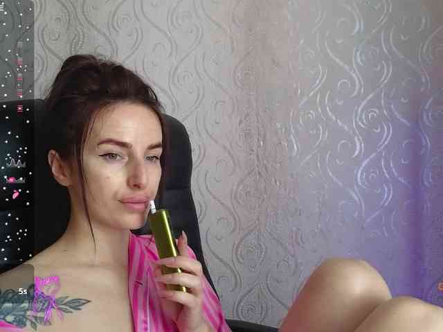 xxadrihanna webcam