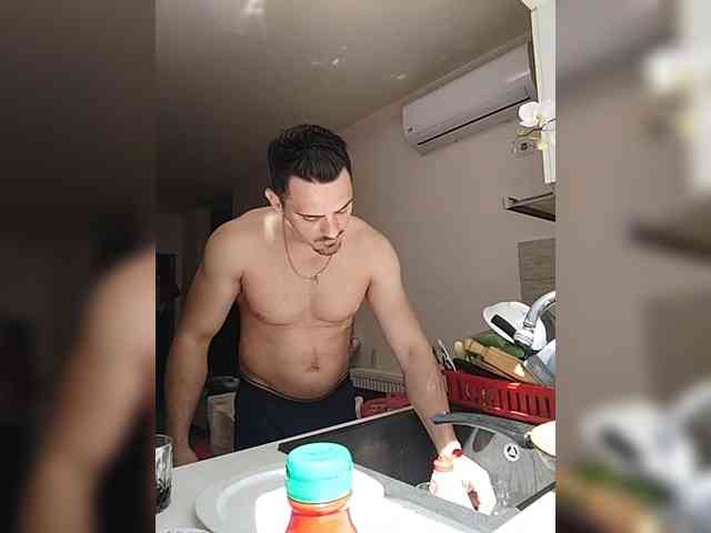 Daddyhotboy Live Webcam on BongaCams