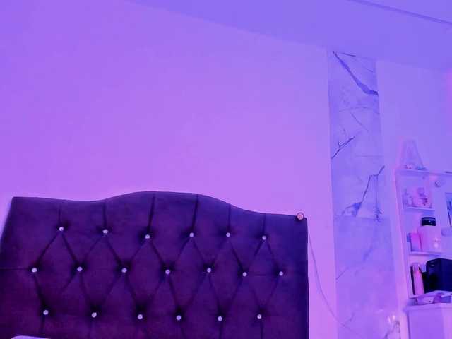 Alysson-18 live cam on BongaCams