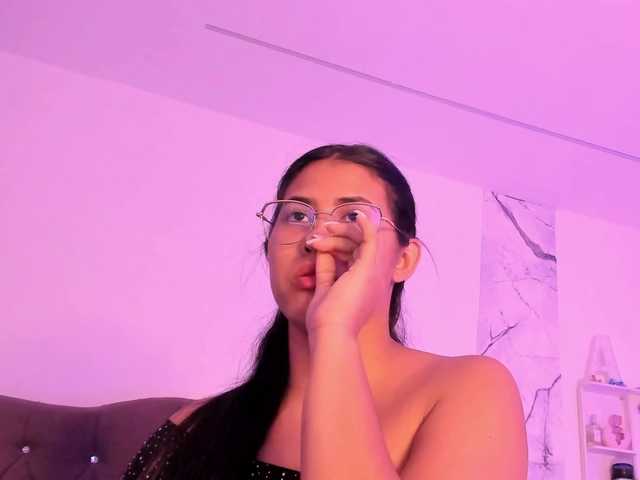 Alysson-18 live cam on BongaCams
