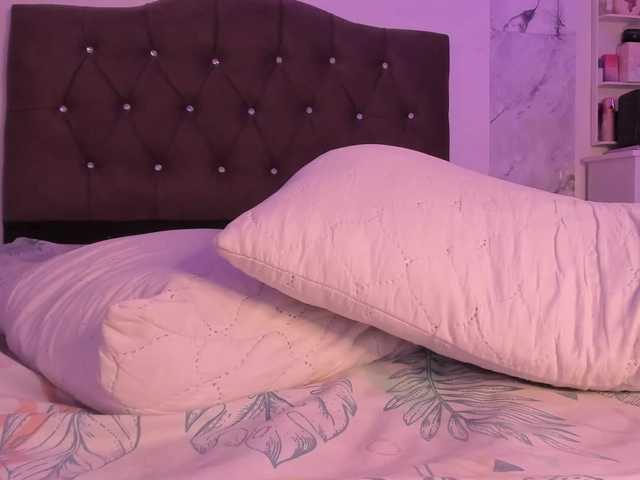 Alysson-18 live cam on BongaCams