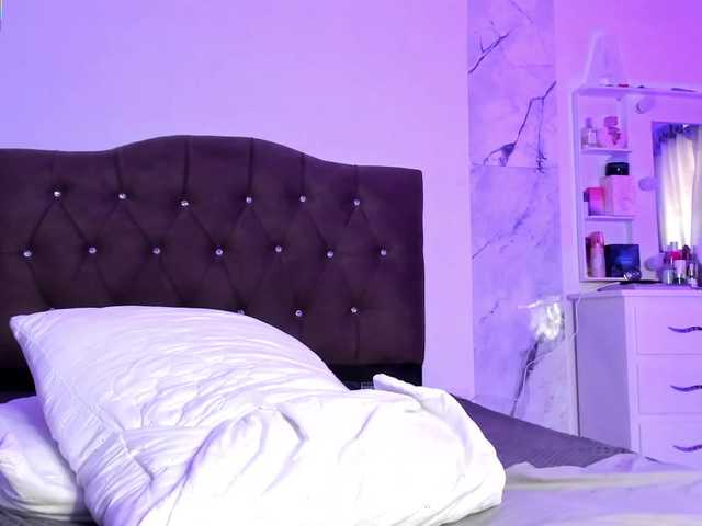 Alysson-18 live cam on BongaCams