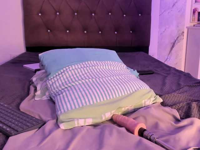 Alysson-18 live cam on BongaCams