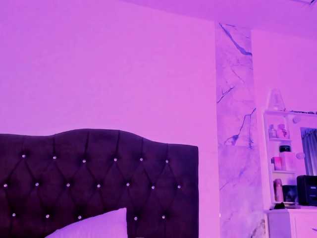 Alysson-18 live cam on BongaCams