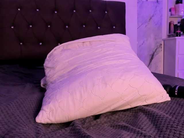 Alysson-18 live cam on BongaCams