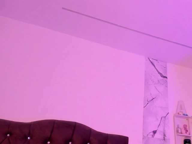 Alysson-18 live cam on BongaCams