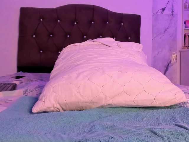 Alysson-18 live cam on BongaCams