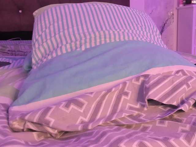 Alysson-18 live cam on BongaCams