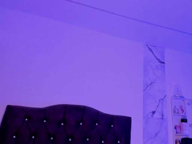 Alysson-18 live cam on BongaCams