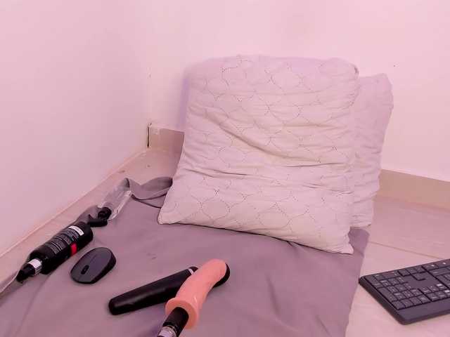 Alysson-18 live cam on BongaCams