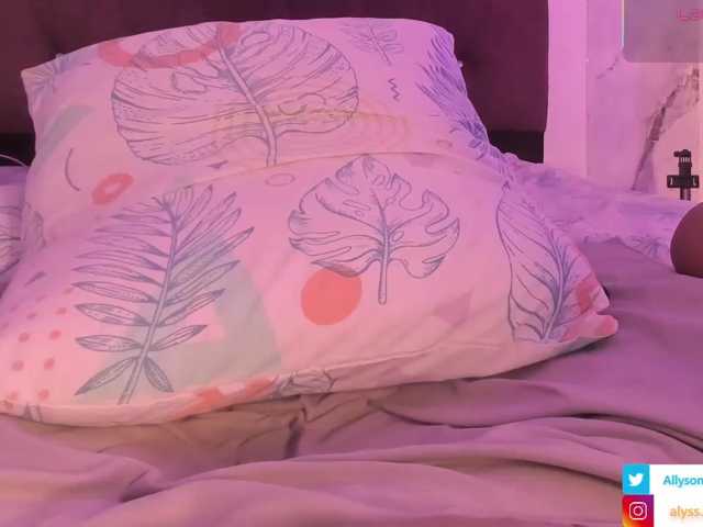 Alysson_18 live cam preview