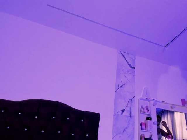 Alysson-18 live cam on BongaCams
