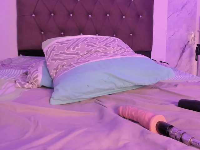 Alysson-18 live cam on BongaCams