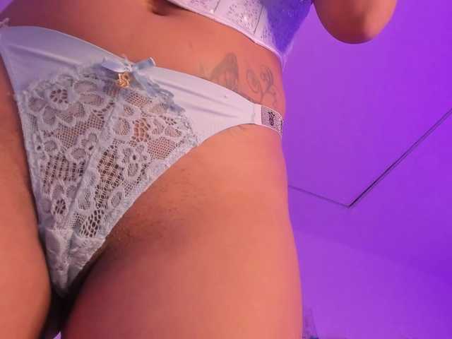 Alysson-18 live cam on BongaCams