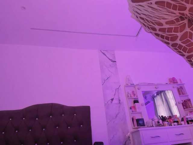 Alysson-18 live cam on BongaCams