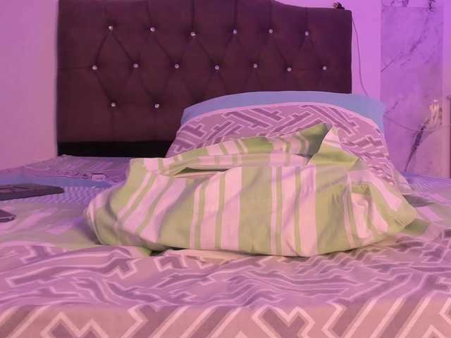 Alysson-18 live cam on BongaCams