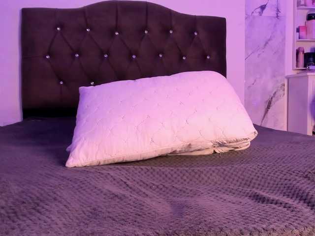 Alysson-18 live cam on BongaCams