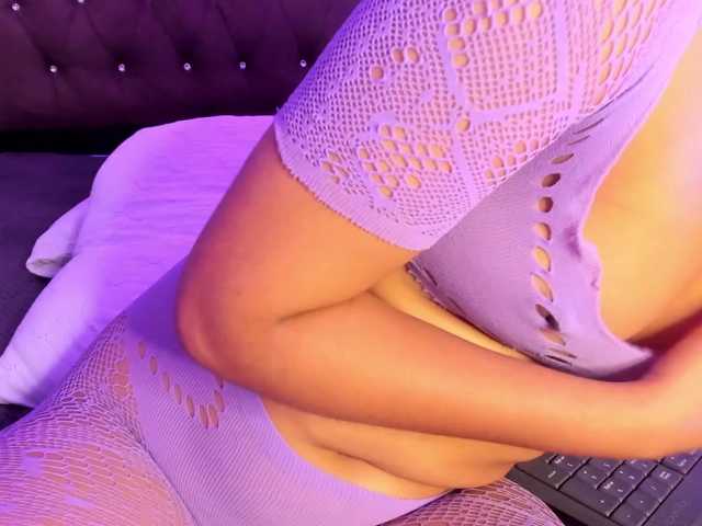 Alysson-18 live cam on BongaCams
