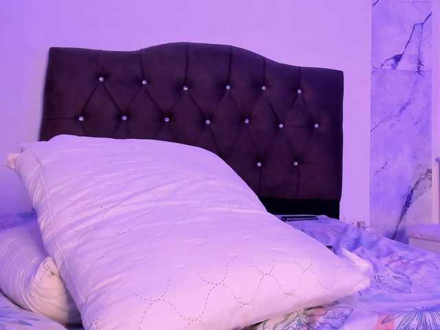 Alysson-18 live cam on BongaCams
