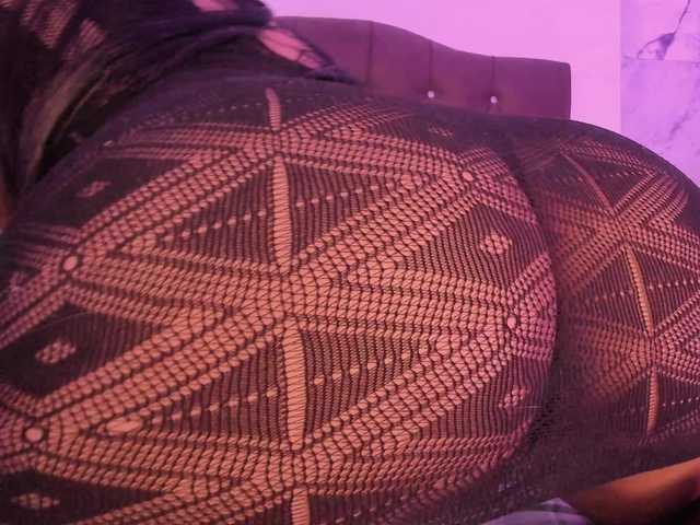 Alysson-18 live cam on BongaCams