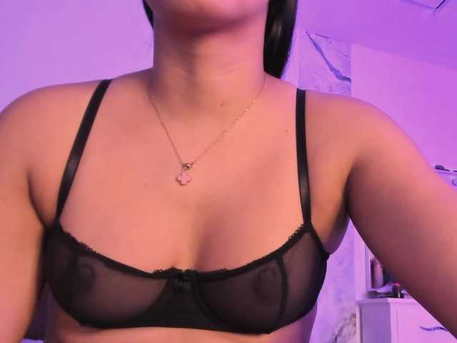Alysson-18 live cam on BongaCams