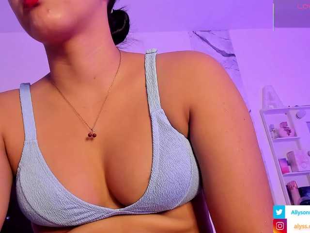 Alysson-18 live cam on BongaCams