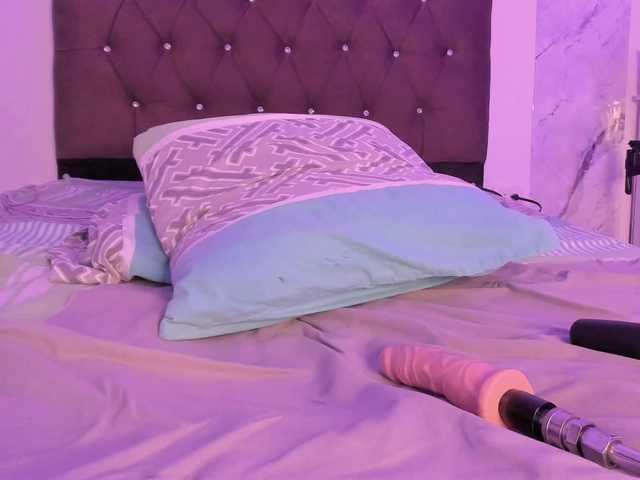 Alysson-18 live cam on BongaCams