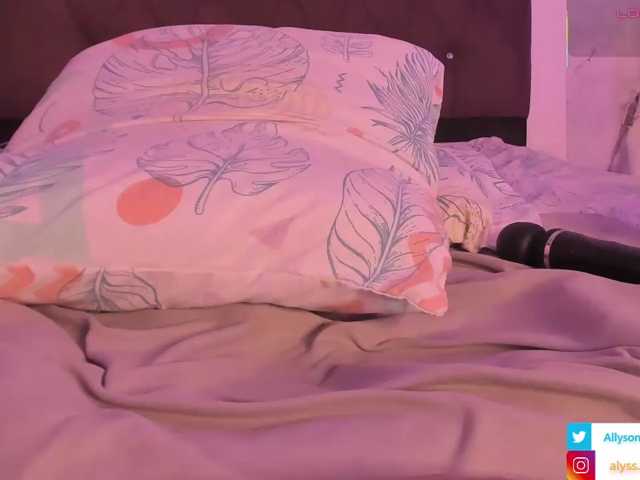 Alysson_18 live cam preview
