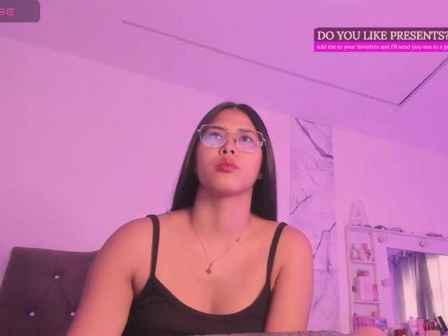 Alysson-18 live cam on BongaCams
