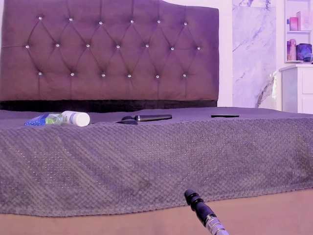 Alysson-18 live cam on BongaCams