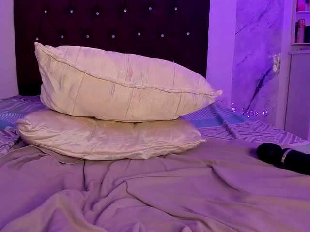 Alysson-18 live cam on BongaCams