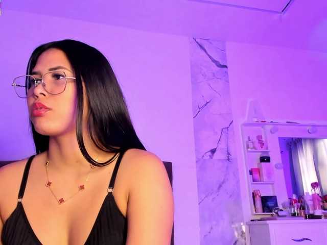 Alysson-18 live cam on BongaCams