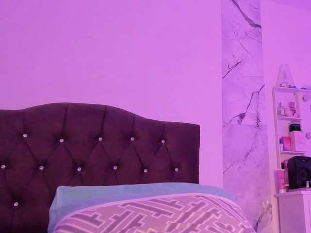 Alysson-18 live cam on BongaCams