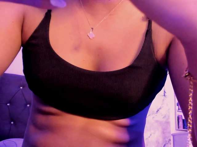 Alysson-18 live cam on BongaCams