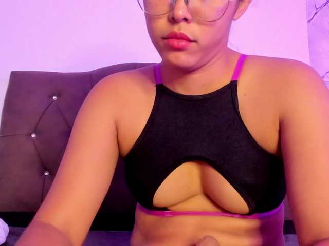 Alysson-18 live cam on BongaCams