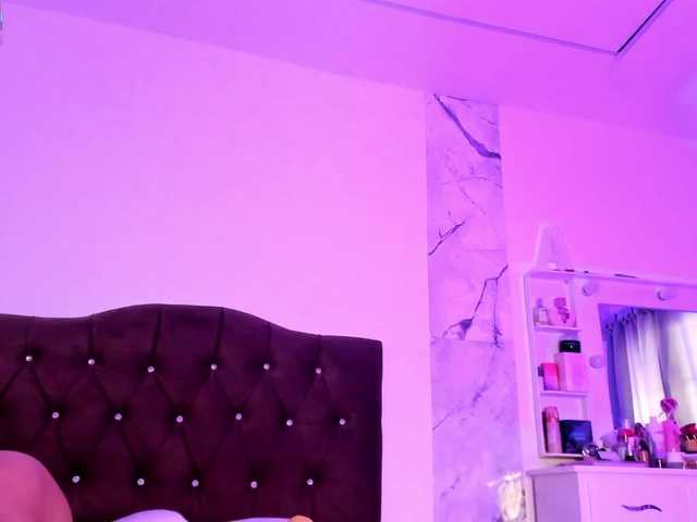 Alysson-18 live cam on BongaCams