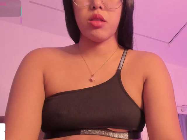 Alysson-18 live cam on BongaCams