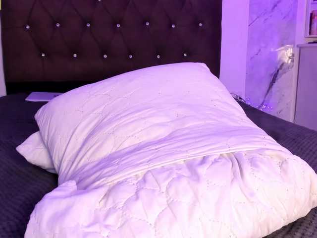 Alysson-18 live cam on BongaCams