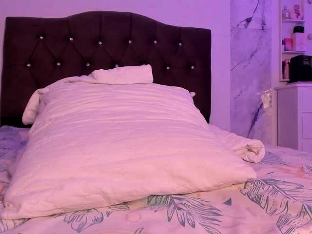 Alysson-18 live cam on BongaCams