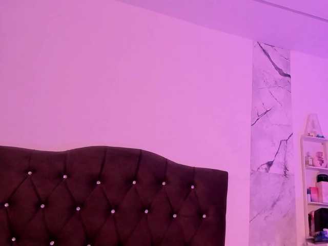 Alysson-18 live cam on BongaCams