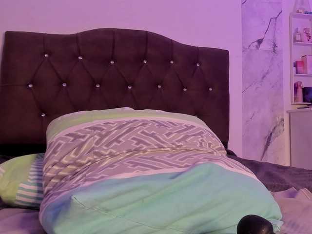 Alysson-18 live cam on BongaCams