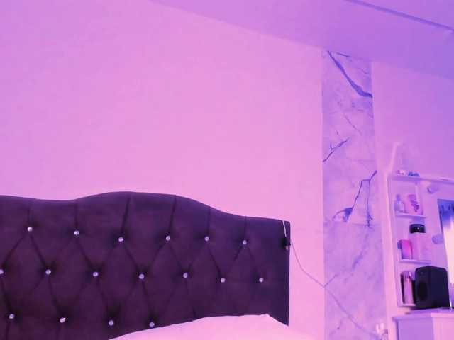 Alysson-18 live cam on BongaCams