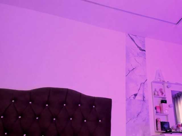 Alysson-18 live cam on BongaCams