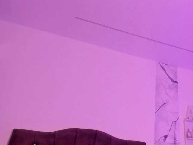 Alysson-18 live cam on BongaCams